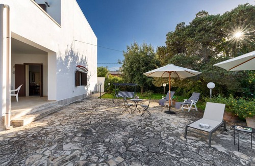 Rosa Marina Villa | Villa Il Ginepro by BarbarHouse