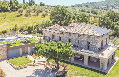 San Terenziano Villa | Villa in Canale with 5 bedrooms sleeps 14