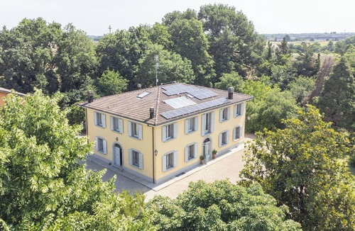 Crespellano Villa | Villa in Crespellano with 5 bedrooms sleeps 10