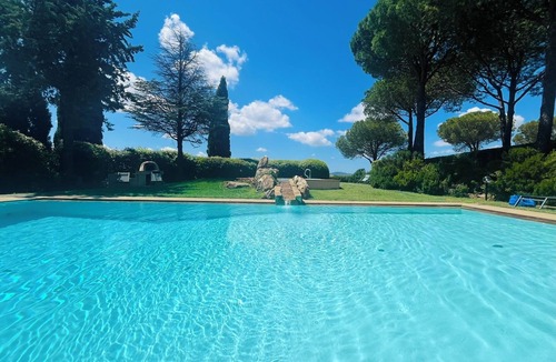 Grosseto Villa | Villa in Maremma 20 km from the sea. AC Swimming pool, jacuzzi, steam bath, gym