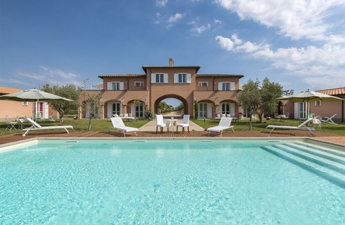 Marina Velca Villa | Villa in Marina Velca with 11 bedrooms sleeps 24