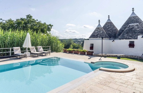 Martina Franca Villa | Villa in Martina Franca with 3 bedrooms sleeps 7