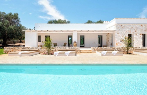 Carovigno Villa | Villa in Ostuni with 7 bedrooms sleeps 14