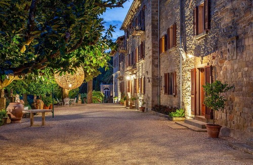 Cortona Villa | Villa in Torreone with 4 bedrooms sleeps 8