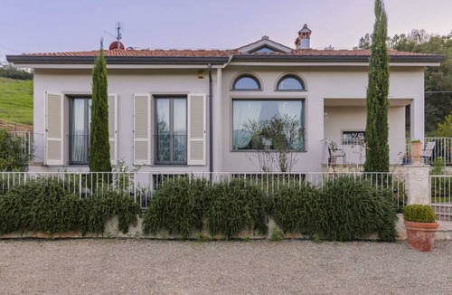 Figline e Incisa Valdarno Villa | Villa with private pool in The Tuscan Countryside