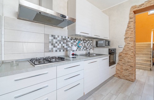 Fontane Bianche Villa | Villa 'Joel' with Sea View, Wi-Fi and Air Conditioning