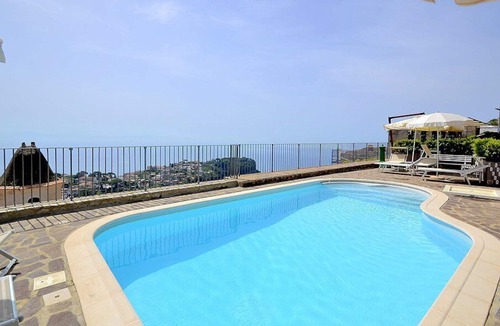 Scala House | Villa Laila C, fully refundable with voucher*: A pleasant and spacious apartment which faces the sun and the sea, with Free WI-FI.