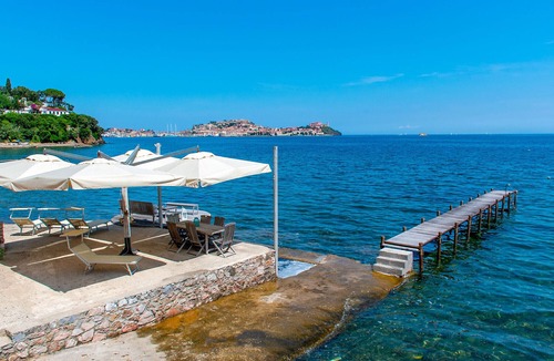 Portoferraio Villa | Villa Le Grotte on the sea Elba Island