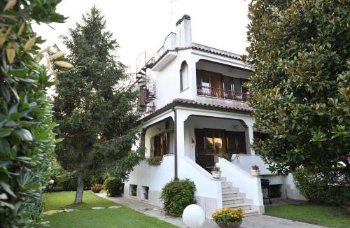 Lavinio Lido di Enea House | VILLA LIVIA - Lavinio - Anzio