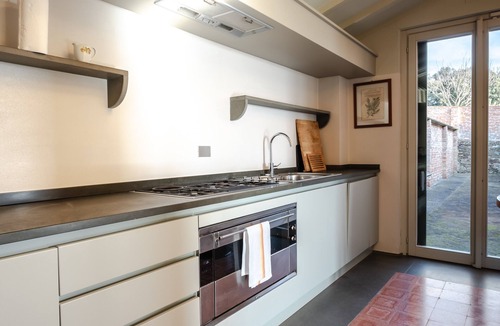 Cortona Villa | Villa 'Loft' with Shared Pool, Wi-Fi and Air Conditioning