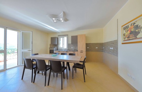 Floridia House | Villa Luce, close to town