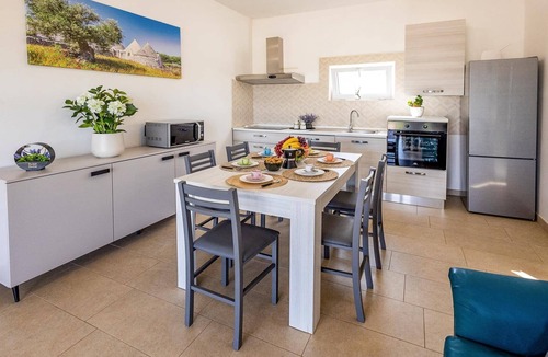 San Vito dei Normanni Villa | Villa Mastroronzo by Villa Plus