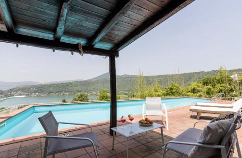 Poggio delle Ginestre Villa | Villa Miralago by Interhome
