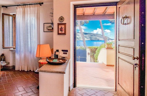 Marina di Campo Villa | Villa Mirella Seafront