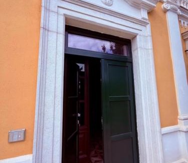 Trani House | VIlla Monte D'Alba