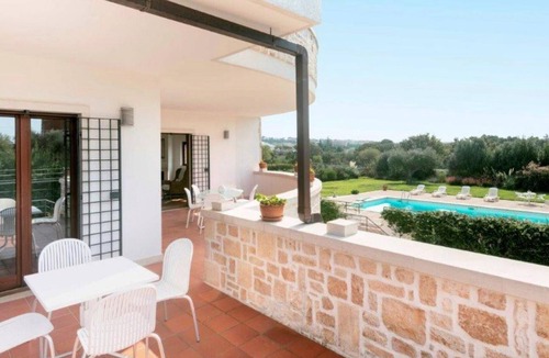 Noci Villa | Villa Montedoro con piscina by Wonderful Italy