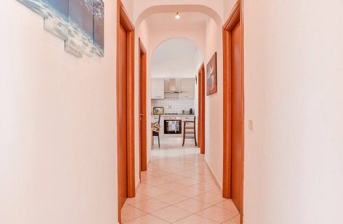 Licata Apartment | Villa "Nicolai - First Floor" with Mountain View, Shared Pool, and Private Terrace