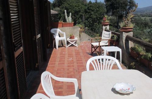 Ansedonia Villa | Villa overlooking the gulf just minutes from the sea