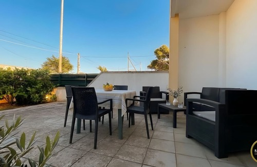 Torre Specchia Ruggeri Villa | Villa 'Pacifica' with Private Garden and Air Conditioning