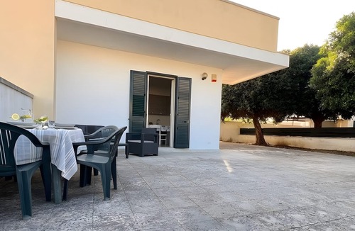 Torre Specchia Ruggeri Villa | Villa 'Pacifica' with Private Garden and Air Conditioning