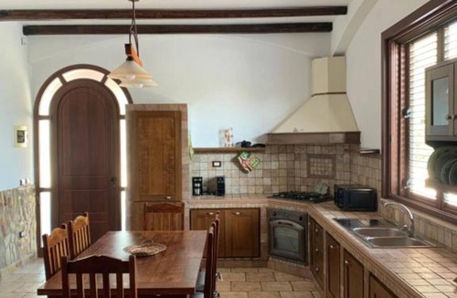Syracuse Villa | “Villa Parisi” Syracuse – Accessible, Welcoming Villa with Garden