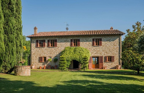Monteluiano Villa | Villa Petroia 8 - Four Bedroom Villa, Sleeps 8