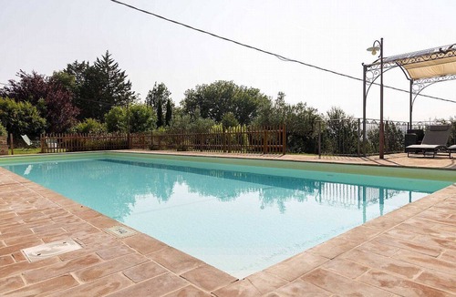 Lidarno Villa | Villa Pietrarosa: A characteristic and welcoming three-story age-old estate made of stone, with Free WI-FI.