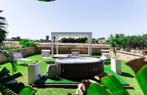 Posto Rosso House | Villa Rosa zona Torre San Giovanni
