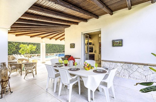 Carrozziere Villa | Villa Sacramento by Villa Plus