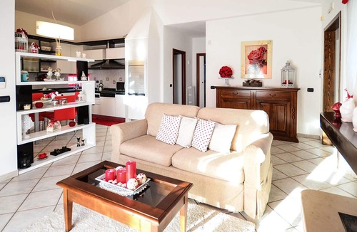 Conversano Villa | Villa San Flaviano –villa with veranda, garden and jacuzzi mini pool