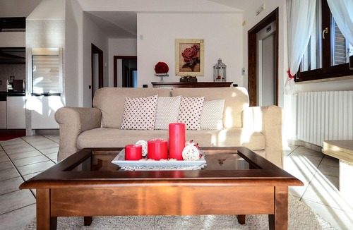 Conversano Villa | Villa San Flaviano –villa with veranda, garden and jacuzzi mini pool