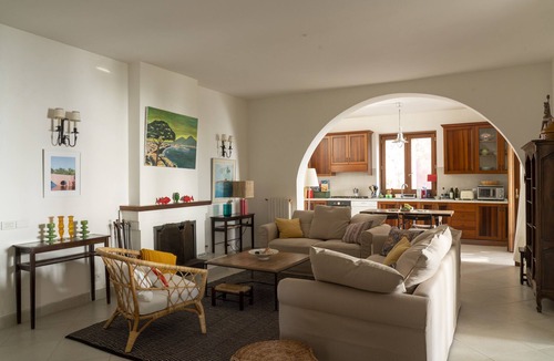 Santa Maria di Castellabate Villa | Villa sea view, sleeps 8, Castellabate