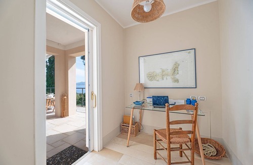 Bagno-Sprizze Villa | Villa surrounded by greenery with breathtaking views over the Gulf of Spartaia and Procchio