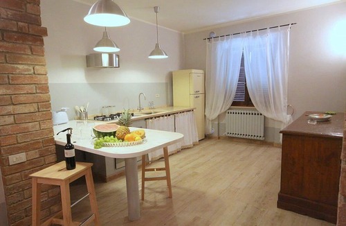 Gallina House | Villa Tre Civette: A characteristic and welcoming apartment that is part of an ancient country house located in the heart of the Val d'Orcia, with Free WI-FI.