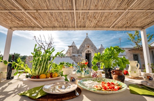 Villa Castelli Villa | Villa 'Trullo Nostress with Pool' with Garden, Terrace & Wi-Fi