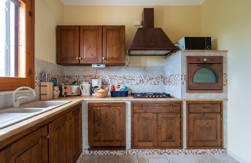 Ostuni Villa | Villa 'Venza with Pool' with Private Pool, Private Garden and Wi-Fi
