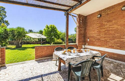 Foce Verde Villa | Villa VILLAGGIO GIORNALISTI 21 by Interhome