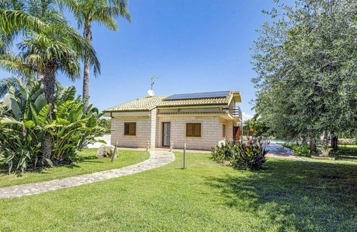 Caucana-finaiti-casuzze-finaiti Nord House | Villa with ancient olive tree near Punta Secca