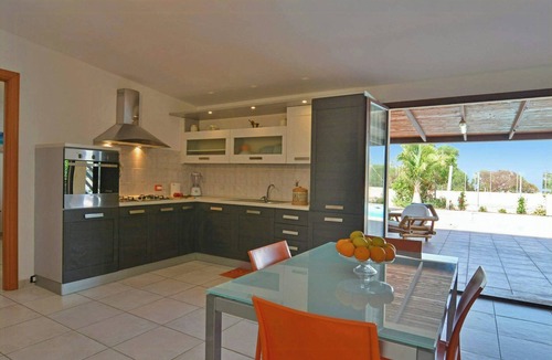 Caucana-finaiti-casuzze-finaiti Nord House | Villa with ancient olive tree near Punta Secca