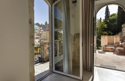 Casa Papa Villa | Villa with heated pool located in a unique position