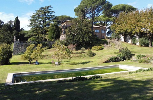 Poggio House | Villa with pine forest and lake view in Tuscia