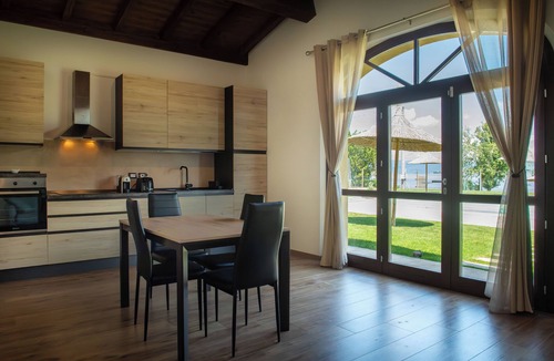 Magione Condo | Villa with pool and garden on Lake Trasimeno