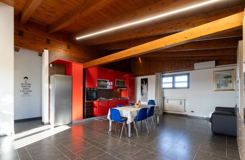 Trani Apartment | Villa with Pool & Garden - First floor