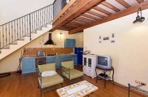 Ramazzano House | Villa with pool, garden and air conditioning
