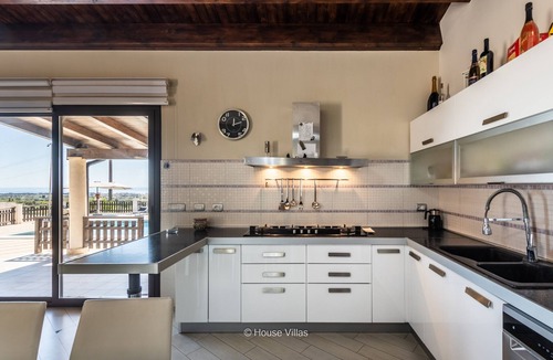 Avola Villa | Villa Zora - Four Bedroom Villa, Sleeps 9
