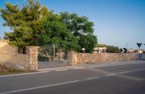 Posto Rosso House | Villetta Rustica Al Mare