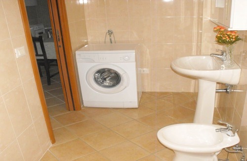 Villanova Villa | Villetta Monica 32: Private Residence, Wi-Fi, Veranda, Beach and Nearby Shops