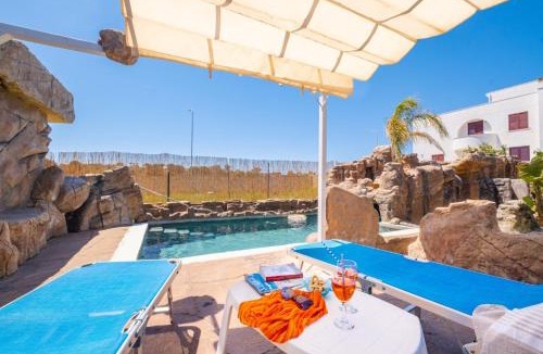 Acquarica del Capo Villa | Villetta Oasi nelle Rocce con Piscina Privata