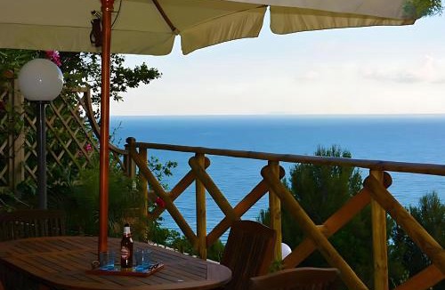 Sperlonga House | Villino Cetarola Terrazza Panoramica Vista Mare con Parcheggio