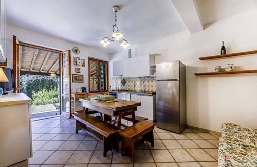 Porto Azzurro Villa | Villino Reale in a green oasis